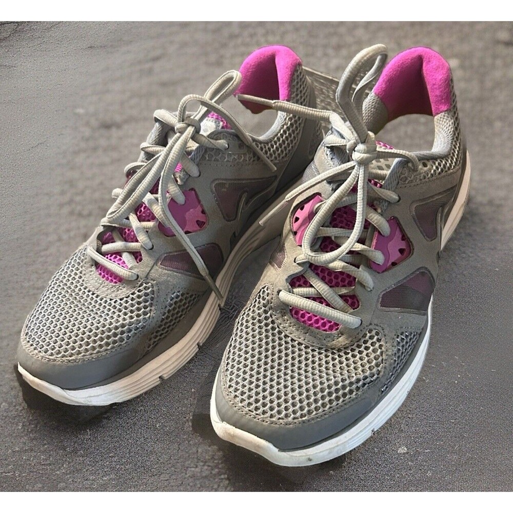 Nike Shoes Women's Size US 7   Lunarlon Running Sneaker Gray 510802 016